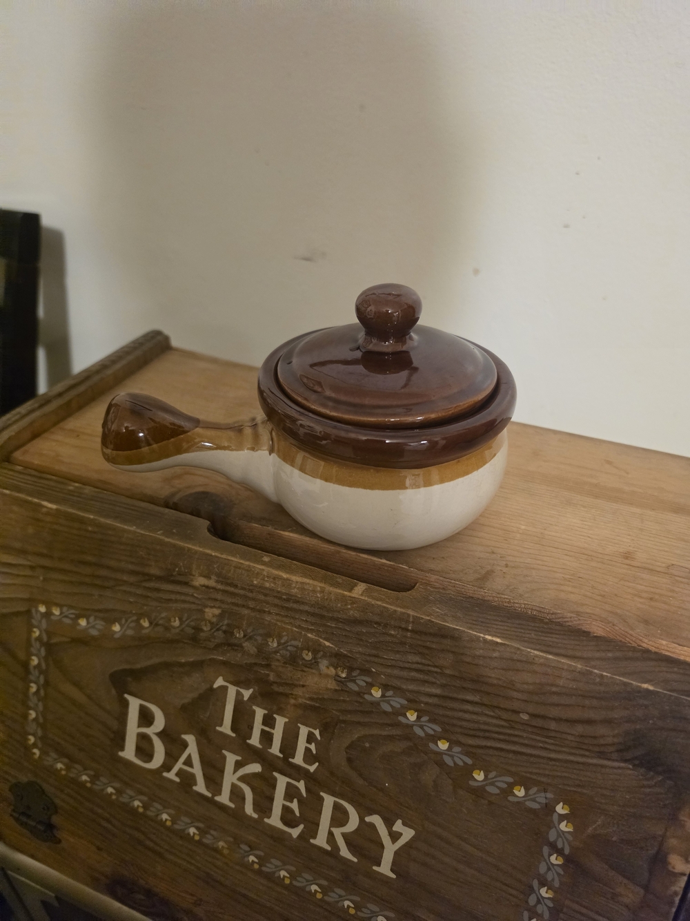 Ceramic Brown and Cream Saucepan with Lid and Handle